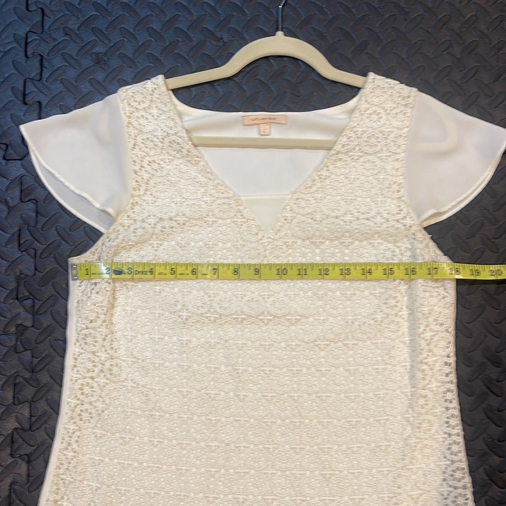Skies Are Blue Lace Blouse - Picture 6 of 12